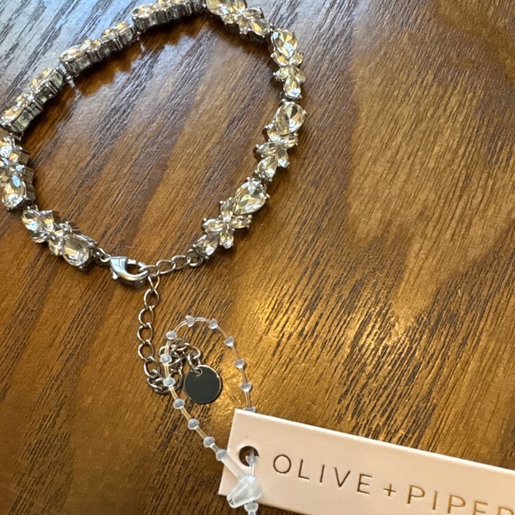 NWT Gorgeous Olive & Piper Bracelet - Picture 2 of 6